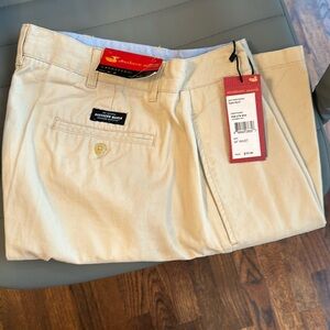New w/ tags Southern Marsh Men’s Regatta khaki shorts size 34 waist